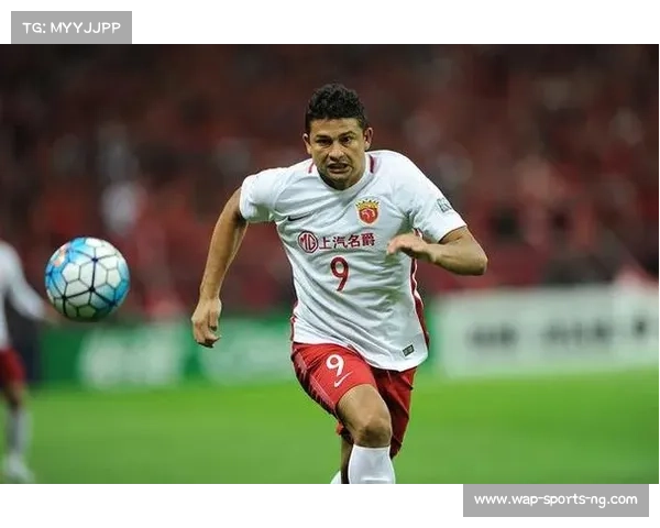 归化球员艾克森携手足球教育梦想开办足球学院助力青少年成长